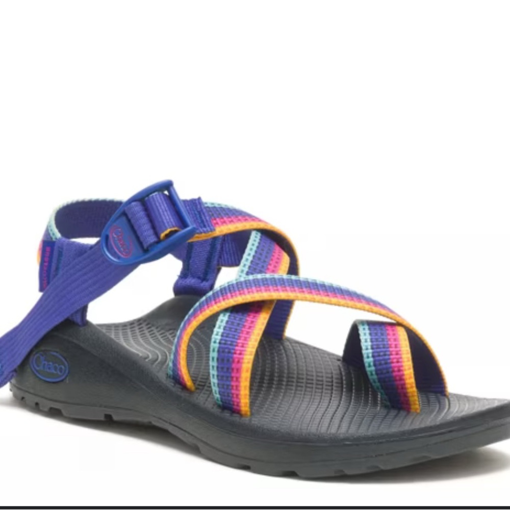 Chaco NWOT Rainbow Strappy Sandals sz8